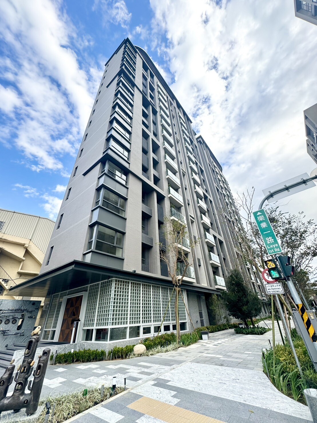 樂屋_台中市東區新業築森鄰待售房屋 台中市東區新業築森鄰待售房屋
