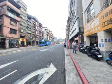 基隆市仁愛區孝二路 - Image 1