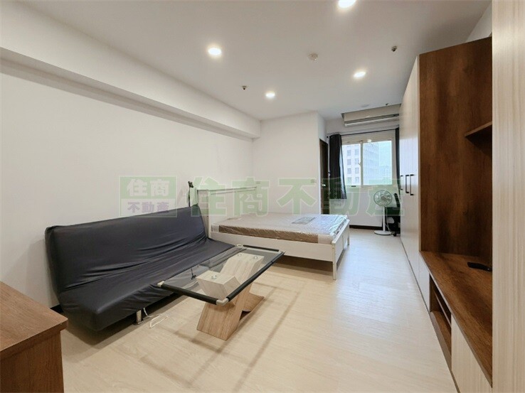 國際大亨美套房(有陽台)