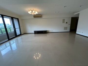 出租-遠百商圈月光琉璃大三房雙平車 - Image 1