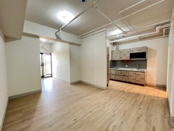 桂林商圈常景錄景觀二房+車位.含管.可租補(皮哥) - Image 1