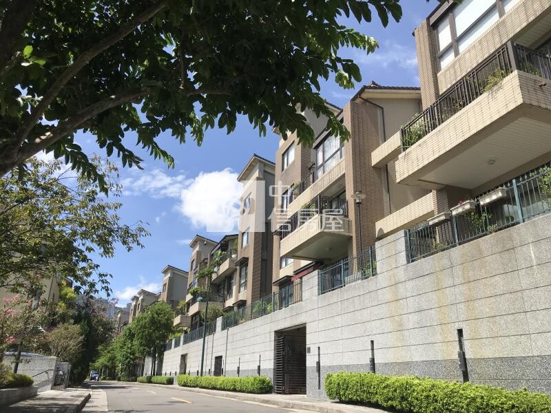 優質青山鎮電梯大庭院超值必看好房