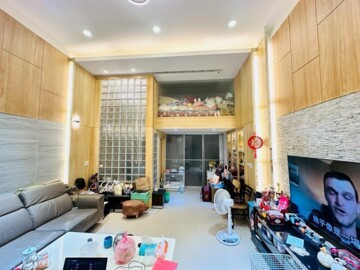 領袖花園待售房屋