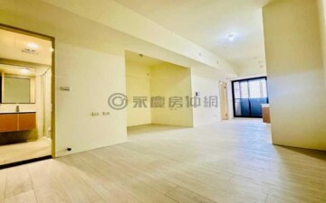高雄大學旁⭐鳳凰villa⭐全新2+1房車位附家具 - Image 1