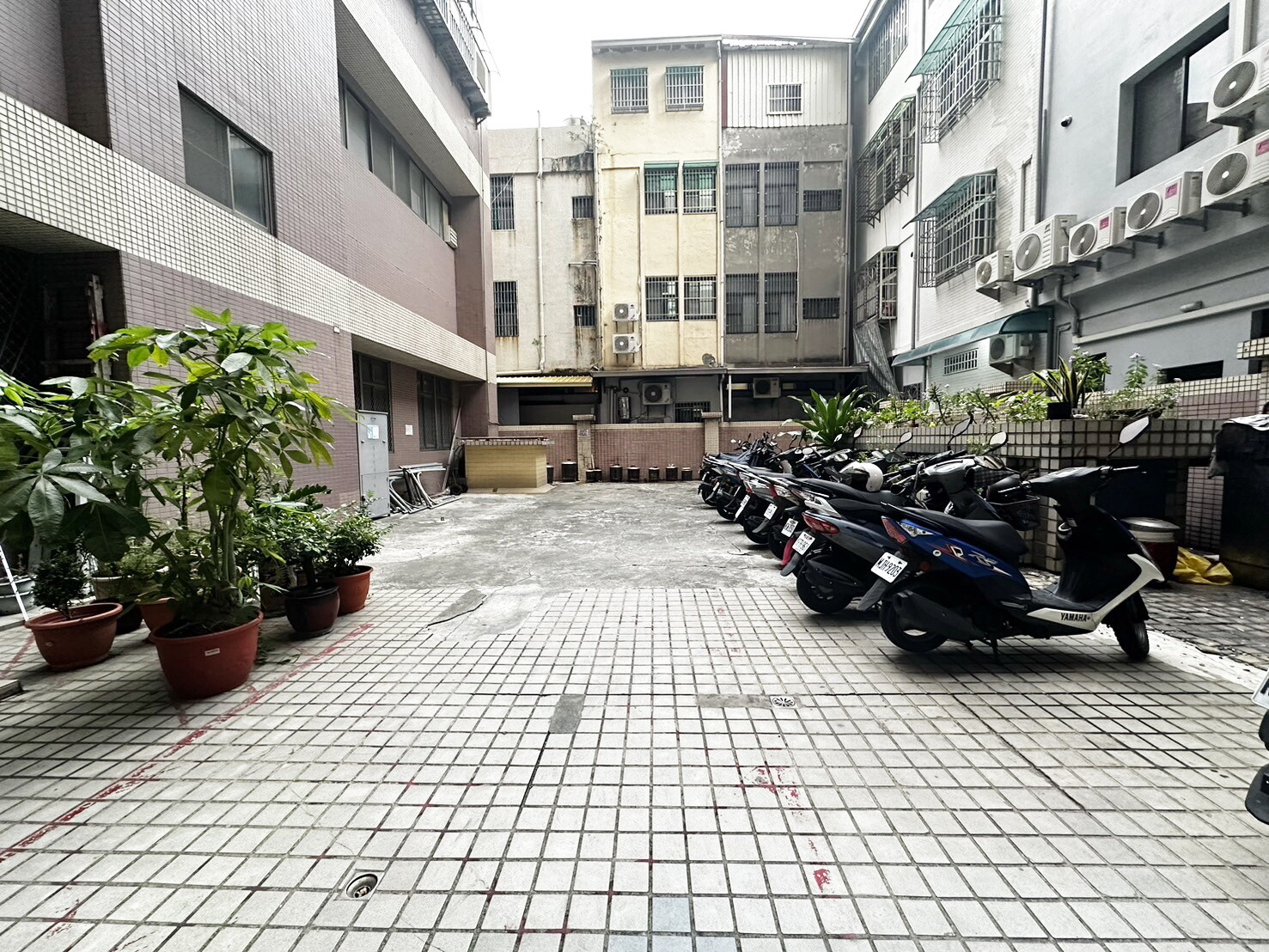 高雄市鼓山區天下觀待售房屋