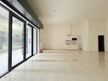 明新【富宇明星樂】臨路面寬八米店面+平面車位 - Image 1