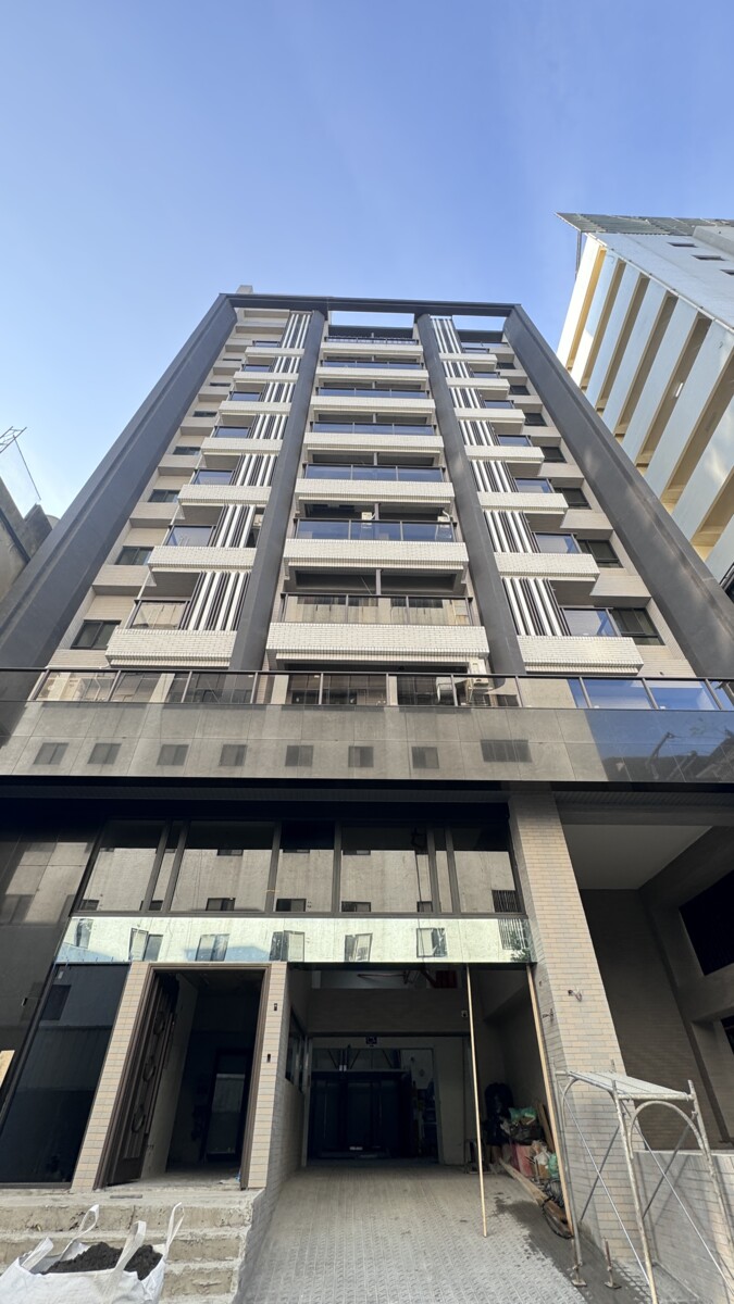 捷哥專簽～火車站前全新未住自由篇章2房附車位