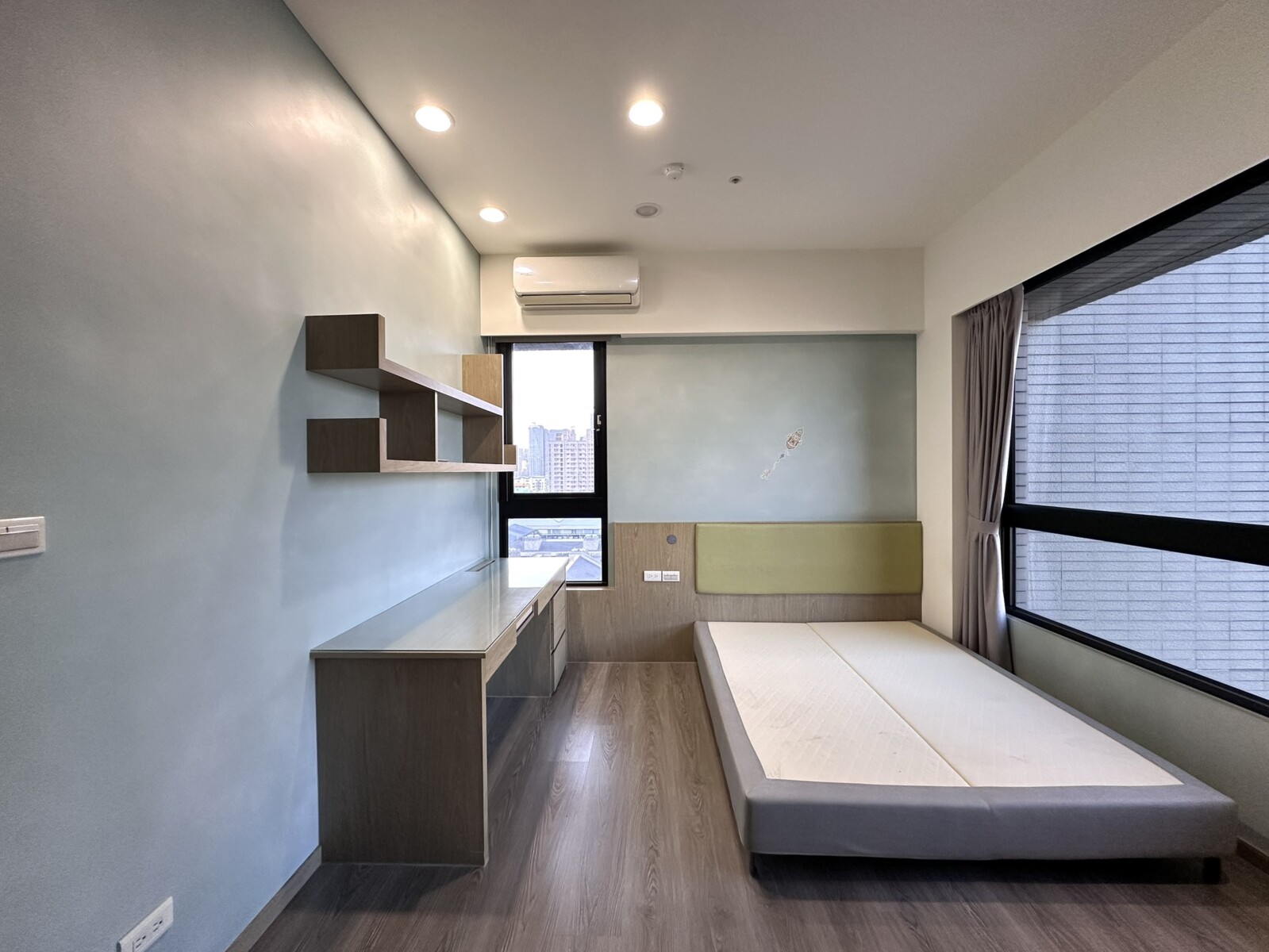 高雄市鼓山區鳳凰會待售房屋