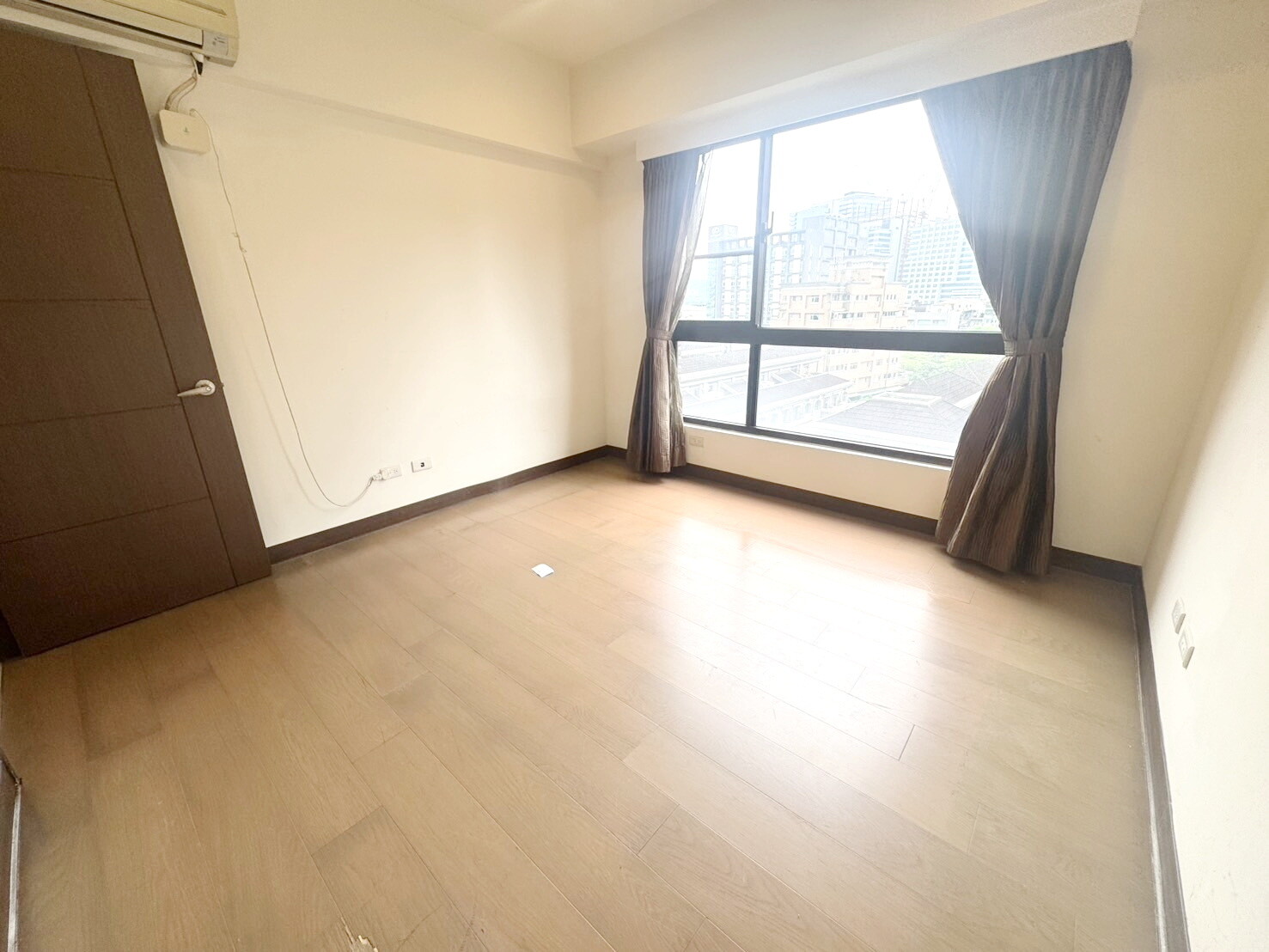 樂屋_台北市南港區卡地雅待售房屋 台北市南港區卡地雅待售房屋