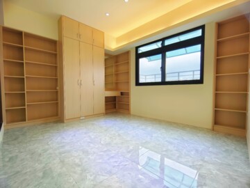 麗榮皇冠商業大樓待售房屋