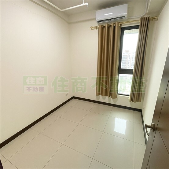 高雄市左營區翡翠流域待售房屋