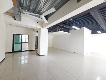 高鐵特區【好view】稀有10米大面寬臨路店面 - Image 1