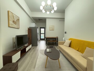 小倆口8待售房屋