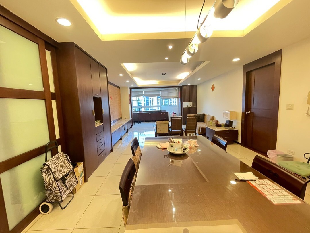 新北市新店區湯泉湯泉櫻花待售房屋