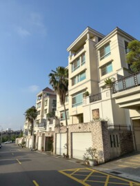 樂屋_再遇天鵝堡白天鵝待售房屋 再遇天鵝堡白天鵝待售房屋