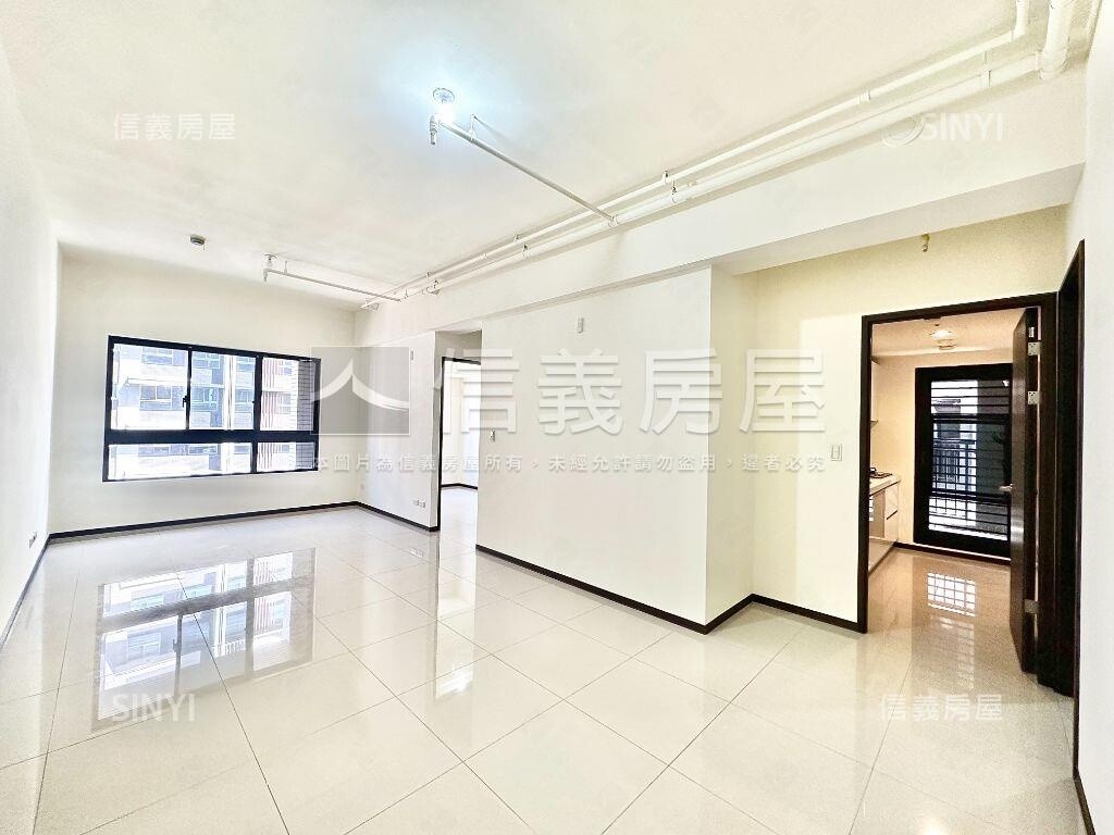 江翠重劃帝國花園四房車位