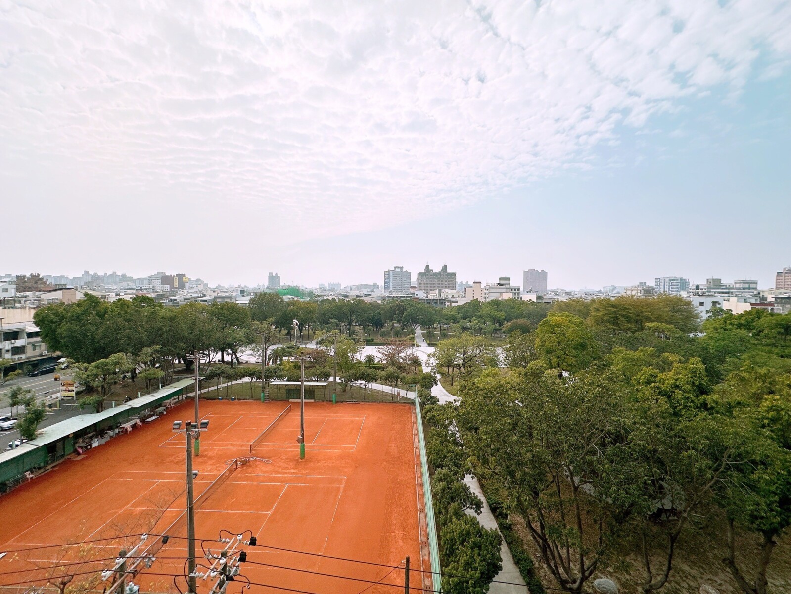 樂屋_高雄市岡山區公園翠堤待售房屋 高雄市岡山區公園翠堤待售房屋