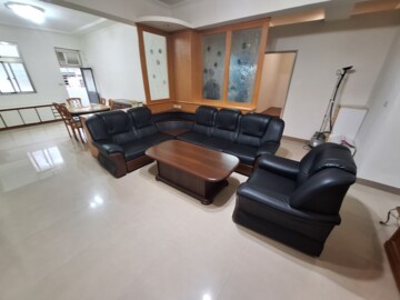 東湖路公寓附家具家電全--可租補報稅需公證 - Image 1