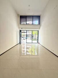 河堤世界|全新完工|G3賺錢金店面+平車 - Image 1