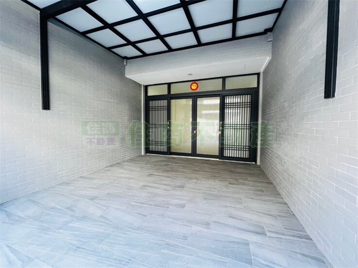 近東區翻新傳統車庫透天