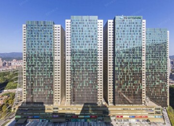 汐科站~U-TOWN高級美辦 .kelly汐止賞屋 - Image 1