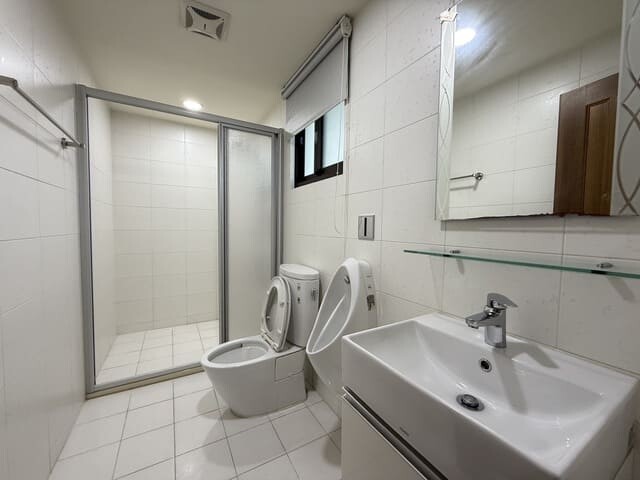 樂屋_台南市安南區伍彩巴黎2期ABDEFGH區待售房屋 台南市安南區伍彩巴黎2期ABDEFGH區待售房屋