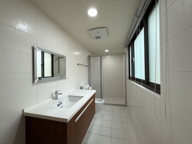 樂屋_台南市安南區伍彩巴黎2期ABDEFGH區待售房屋 台南市安南區伍彩巴黎2期ABDEFGH區待售房屋