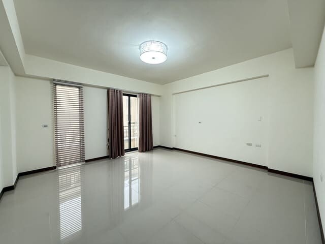 樂屋_台南市安南區伍彩巴黎2期ABDEFGH區待售房屋 台南市安南區伍彩巴黎2期ABDEFGH區待售房屋