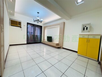 大學校園待售房屋