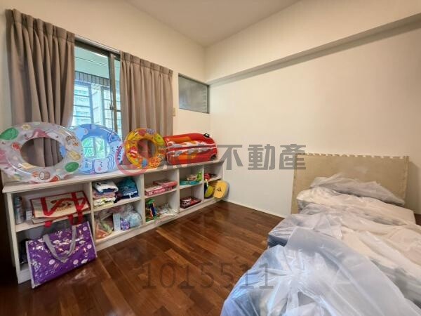 高雄市鳳山區京城熱帶嶼待售房屋