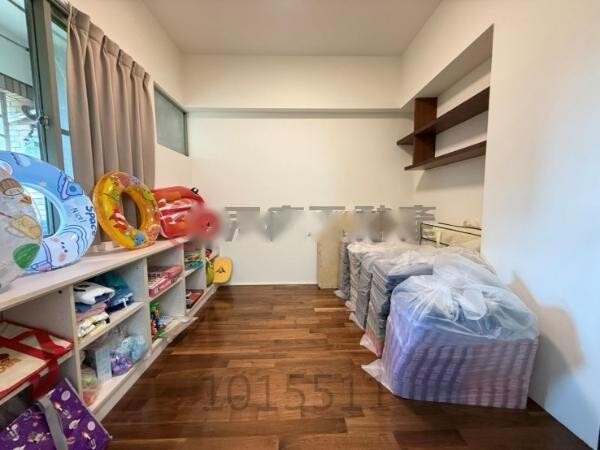 高雄市鳳山區京城熱帶嶼待售房屋