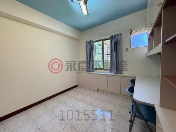 高雄市鳳山區京城熱帶嶼待售房屋