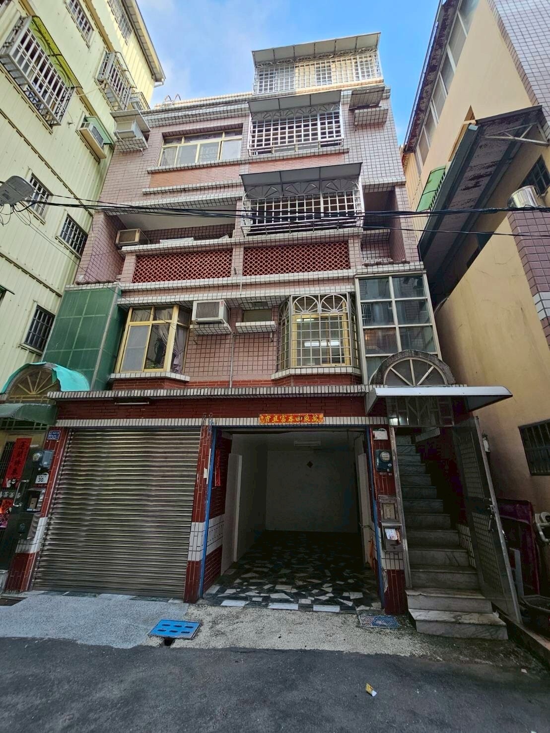 專賣~近仁武八卦國小 超值車庫透天