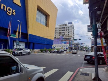 新北市三重區重新路五段 - Image 1