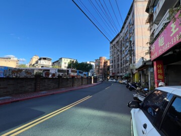 國家新城臨馬路店面 - Image 1