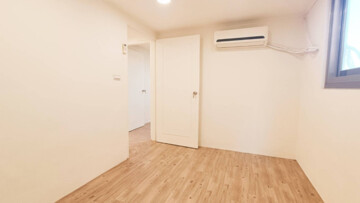 萬能及第待售房屋
