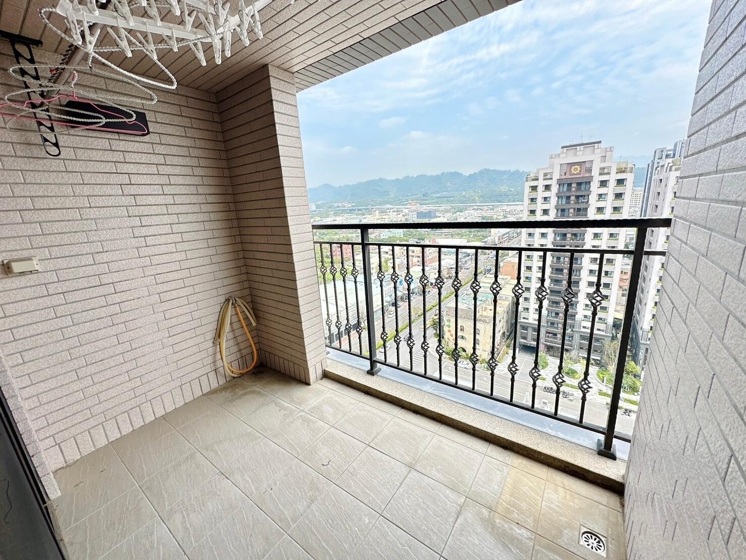 台中市北屯區登陽仰峰大樓區待售房屋