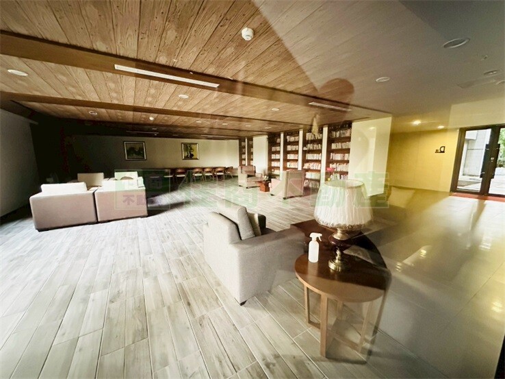 青埔A18庭院兩房車