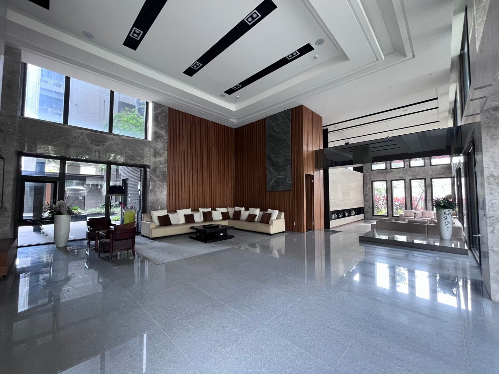 中央公園X漢神百貨|森moma2+1房雙車位