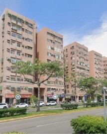 東大路二段六線道/大面寬金店面/交通便利好停車 - Image 1