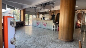 東區成大商圈黃金三角窗店面2樓 - Image 1