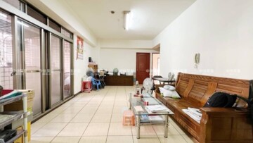 富貴鄉里待售房屋