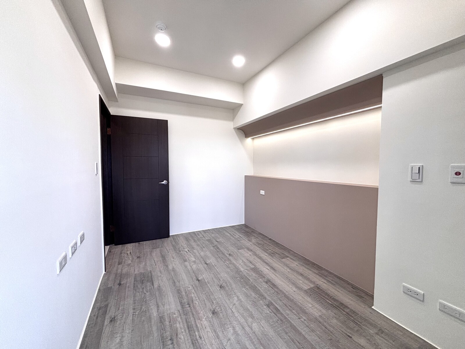 高雄市楠梓區富旺微美居鉑金特區待售房屋