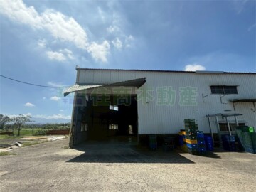 湖子內旁82快速道路下倉儲廠房 - Image 1