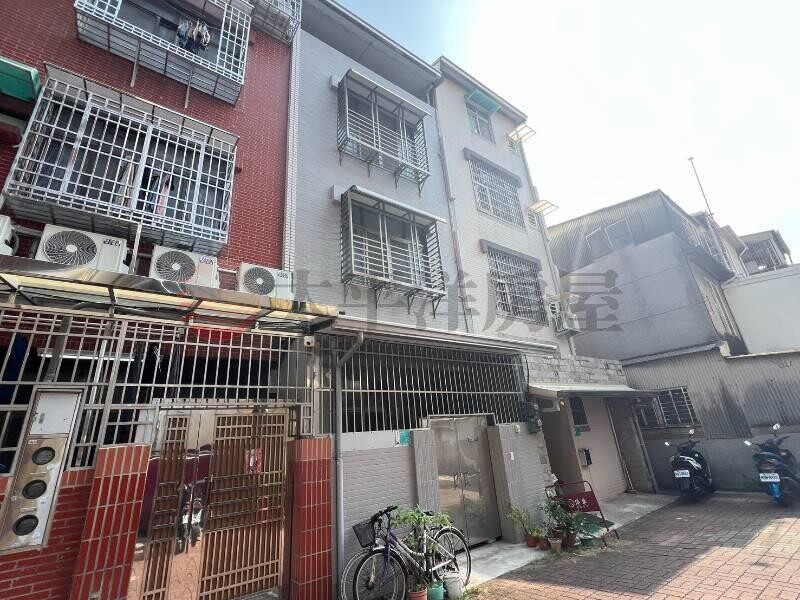 長榮中學透天(租)