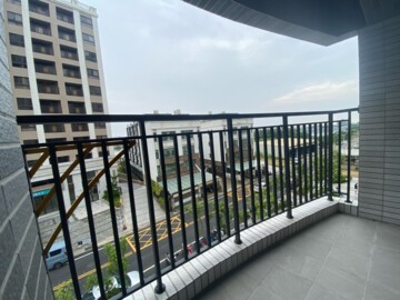 新竹王爺壟湖口火車站。全新三房平車可戶籍限租補 - Image 1