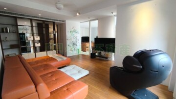 瓏山林公寓區待售房屋