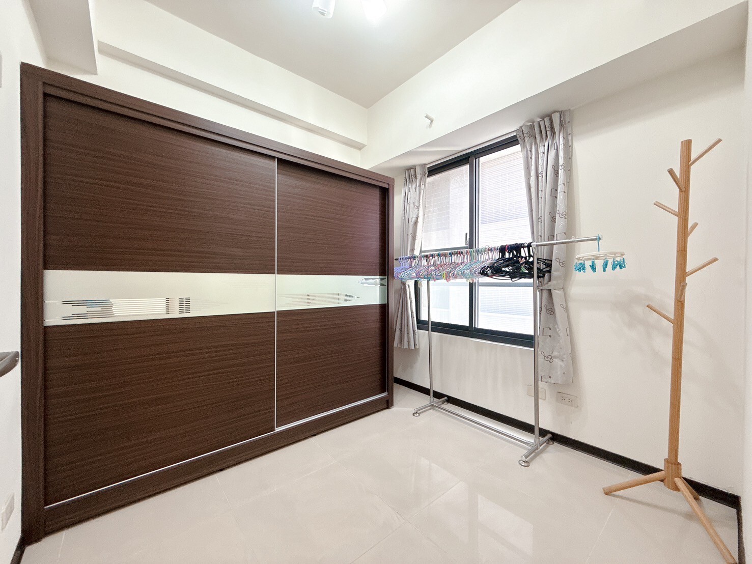 台南市安平區海閱大樓待售房屋