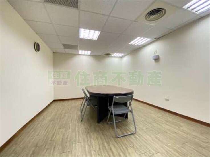樂屋_高雄市新興區亞洲商務中心待售房屋 高雄市新興區亞洲商務中心待售房屋