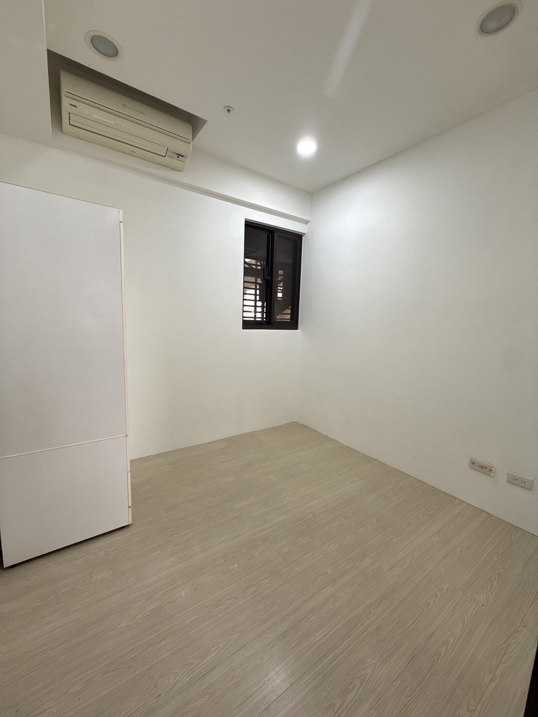 高雄市前鎮區居見築待售房屋